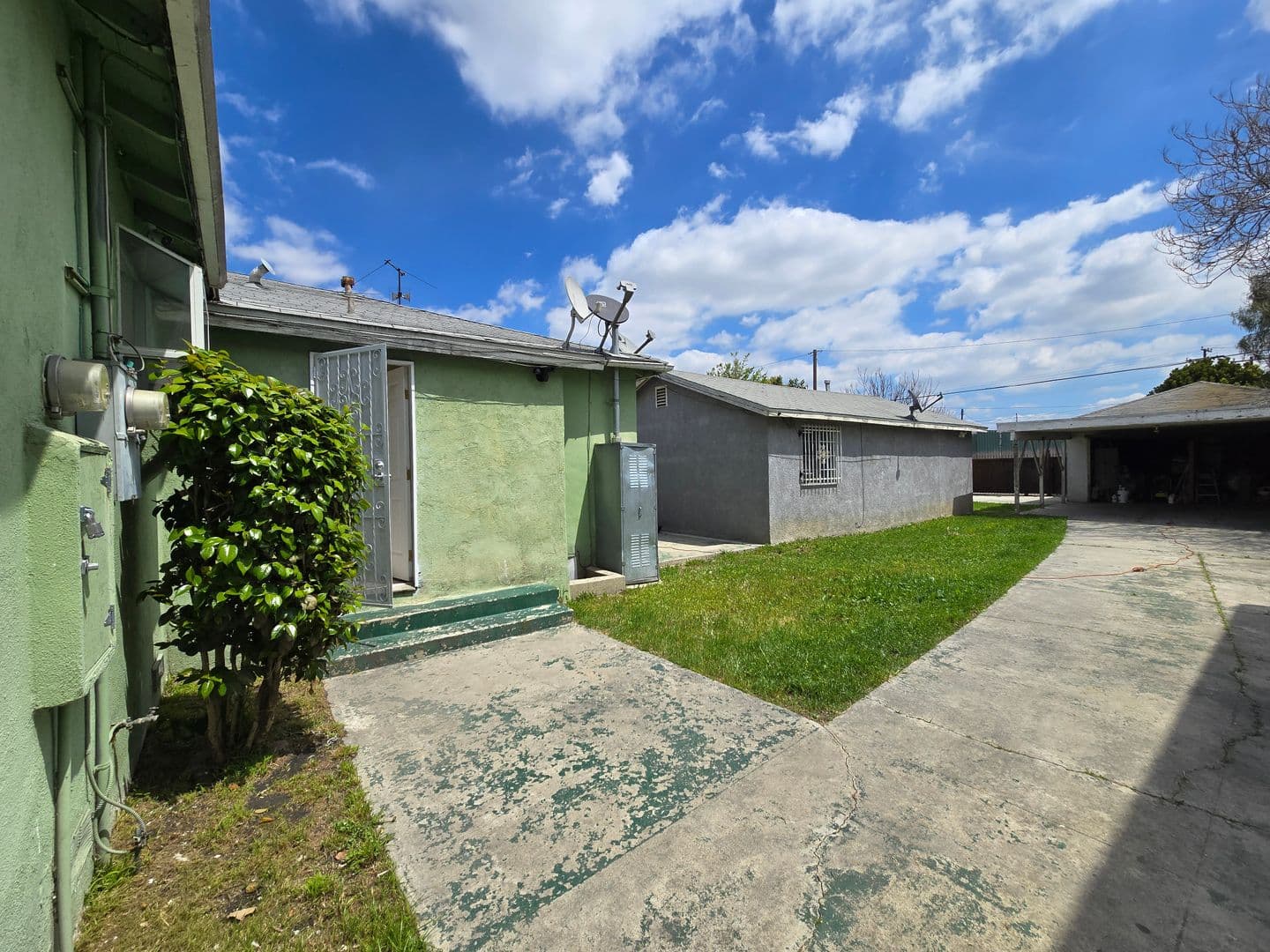 Los Angeles House: 9618 Kalmia St - 9618 Kalmia St (front)