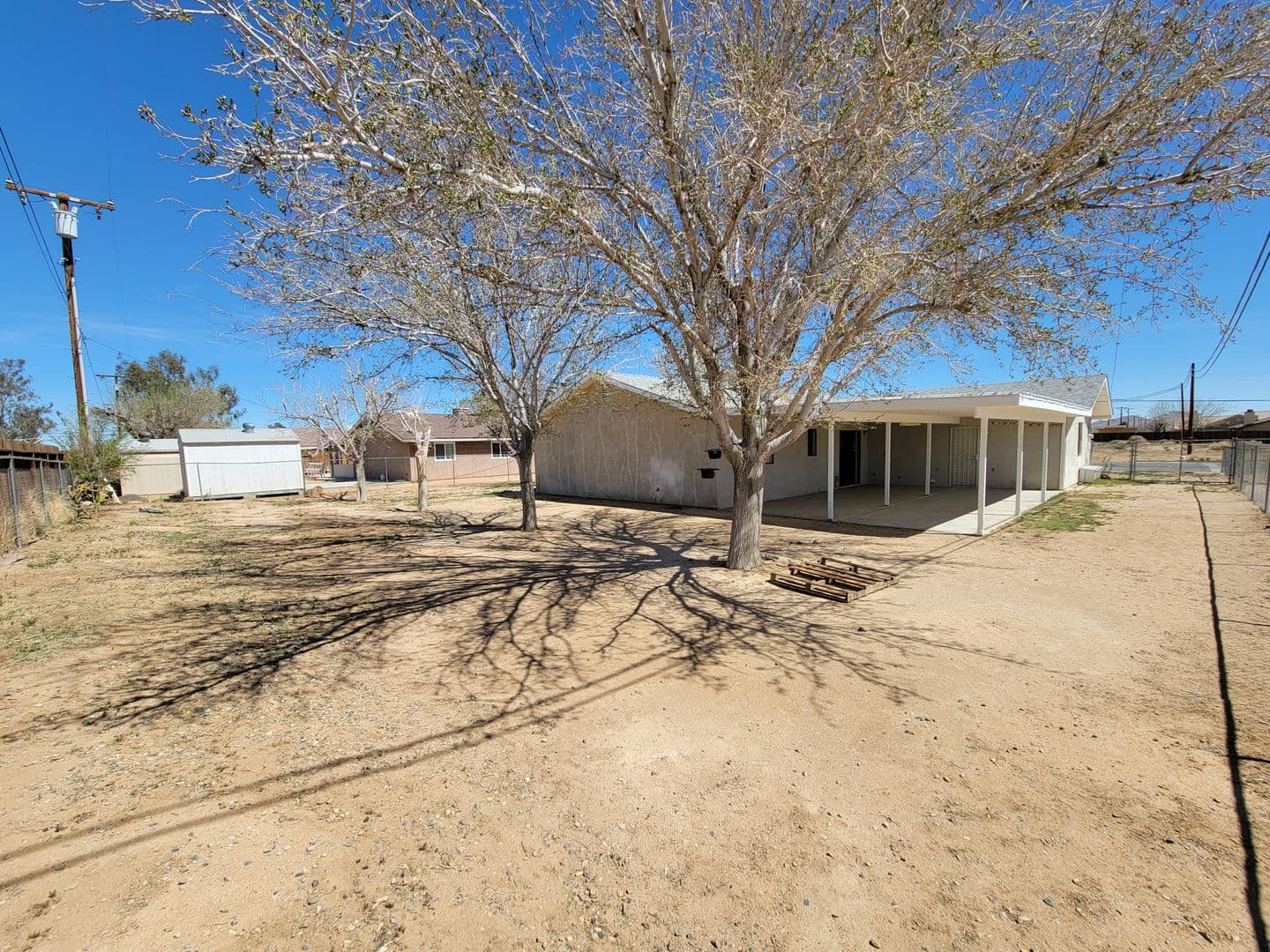 California City House: 20213 Airway Blvd