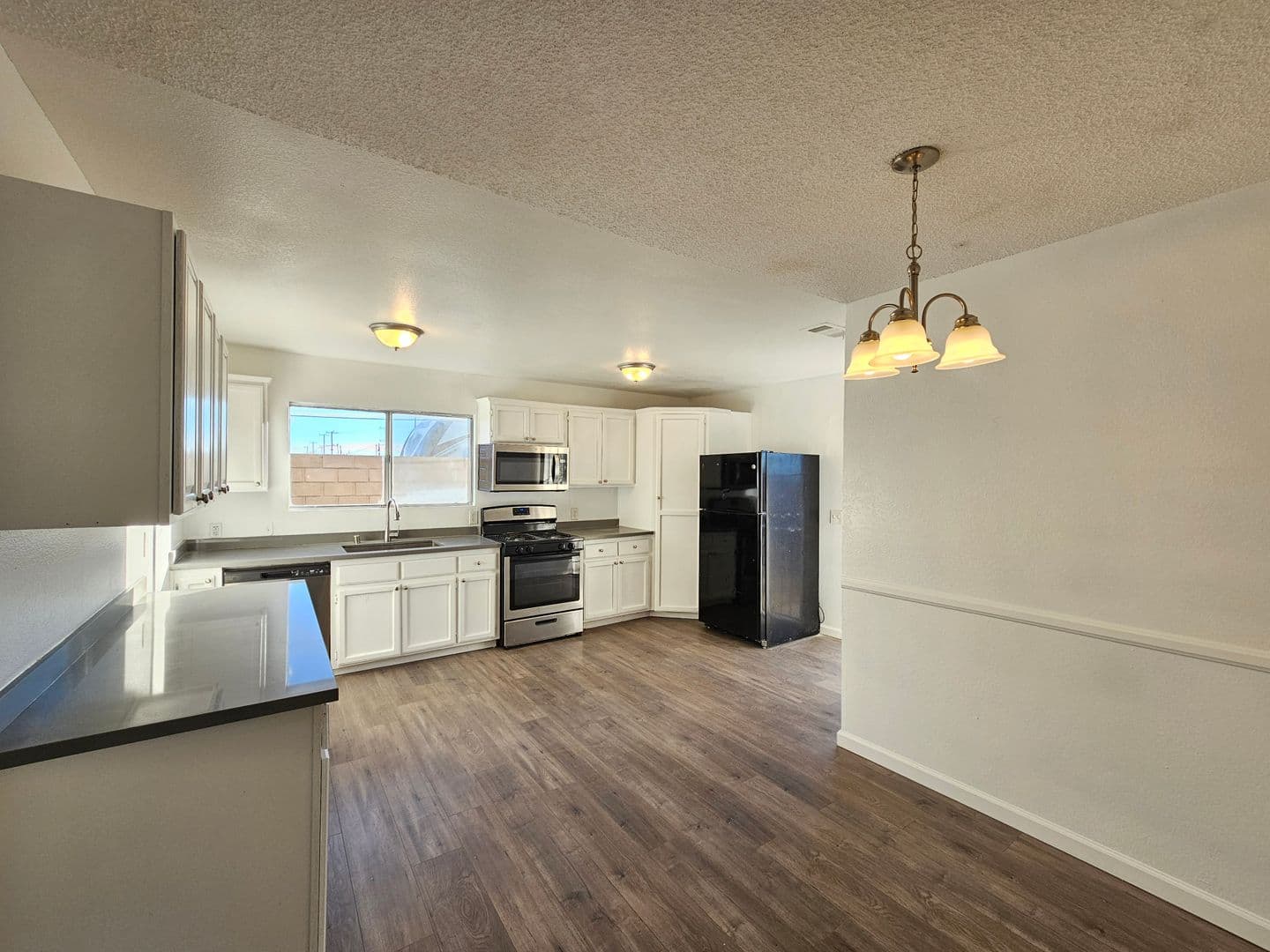 California City House: 19625 81st St