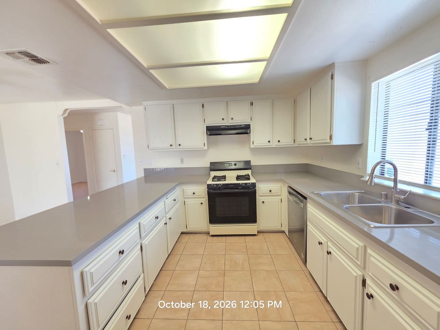 California City House: 20213 Airway Blvd