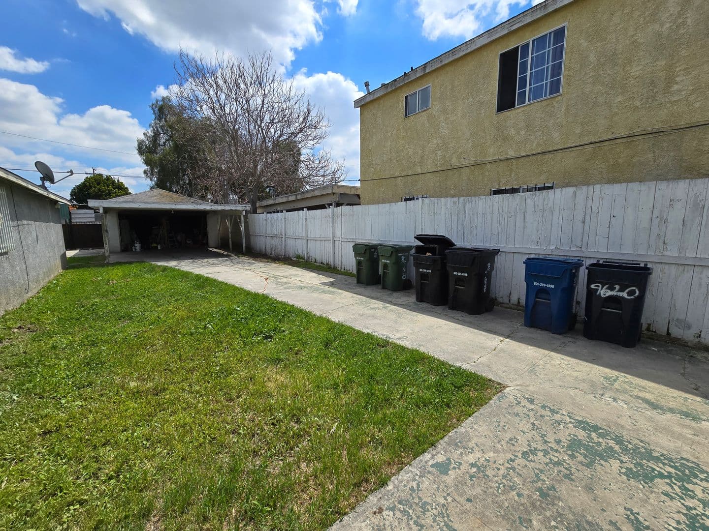 Los Angeles House: 9618 Kalmia St - 9618 Kalmia St (front)
