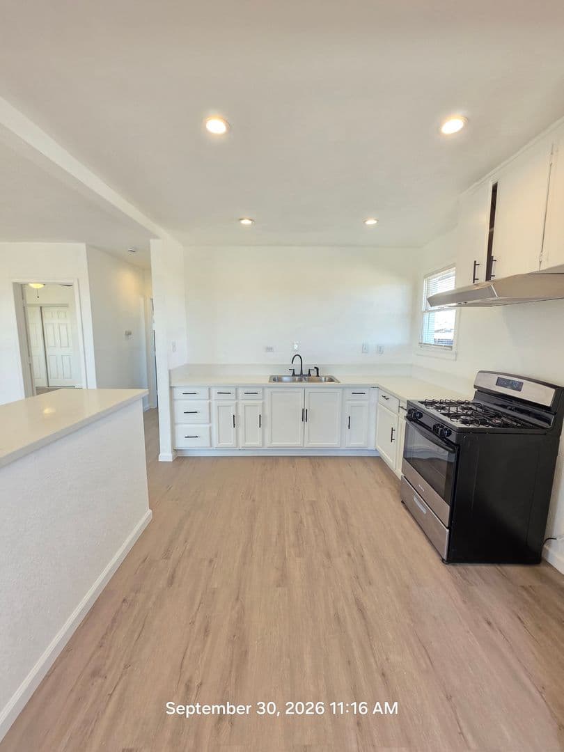 North Edwards Apartment: 13057 Davenport St