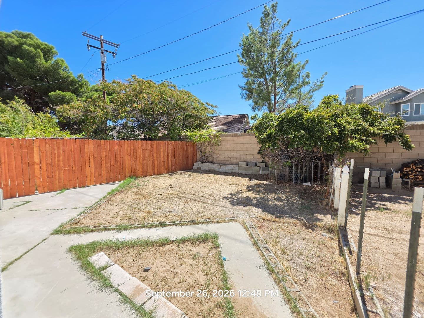 Lancaster Apartment: 1118 E Avenue K