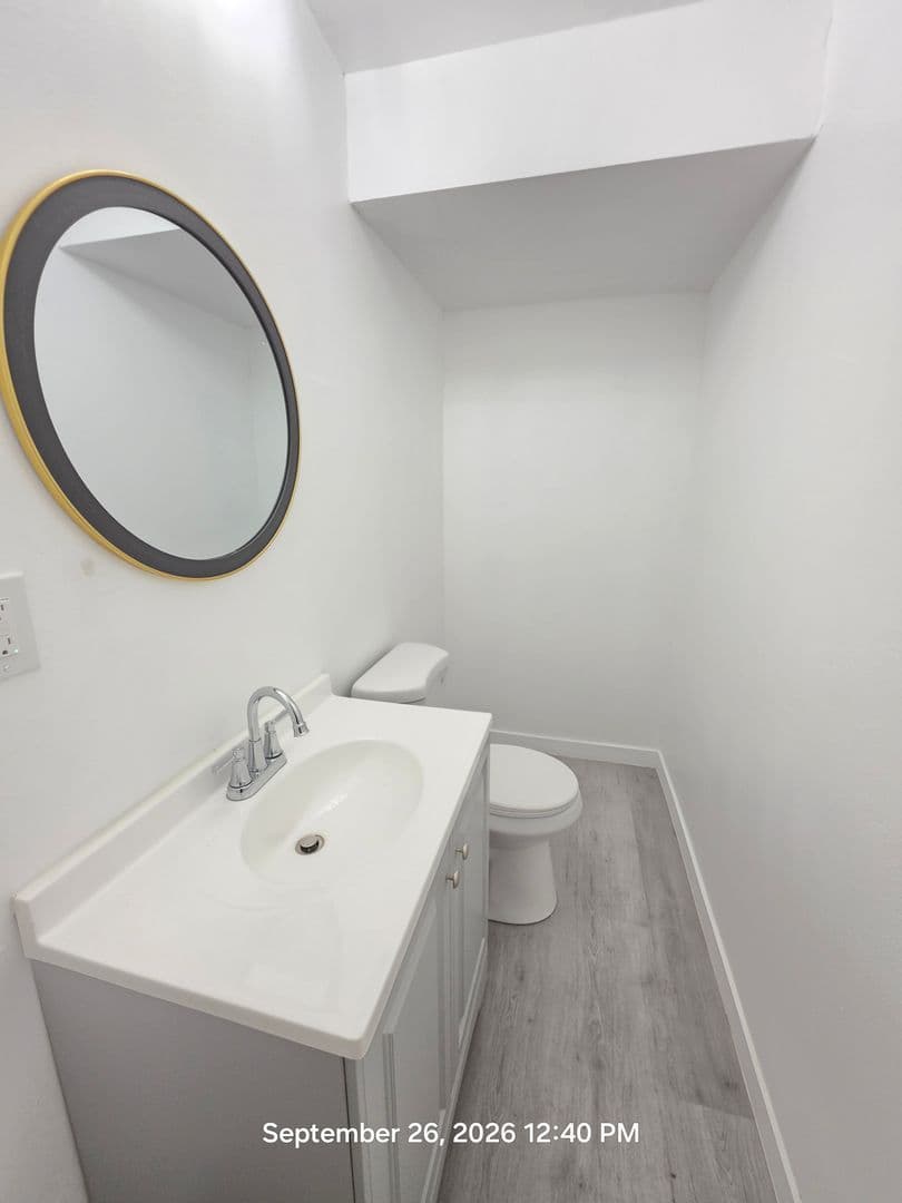 Lancaster Apartment: 1118 E Avenue K