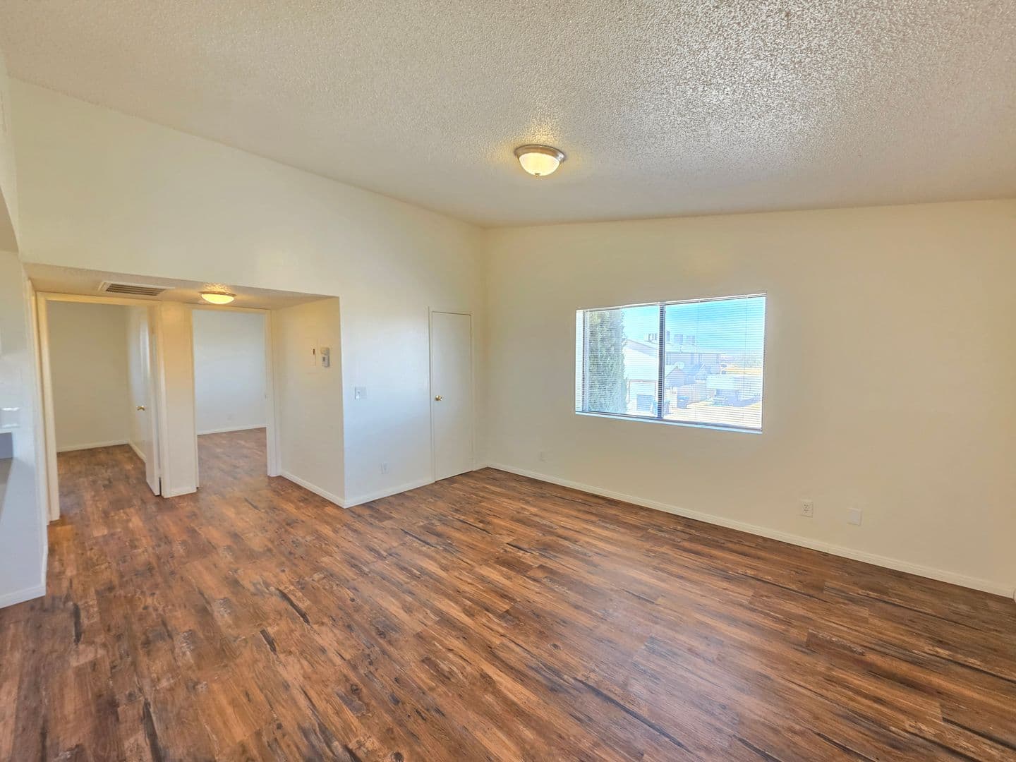 California City Apartment: 8342 Columbine Ave #C