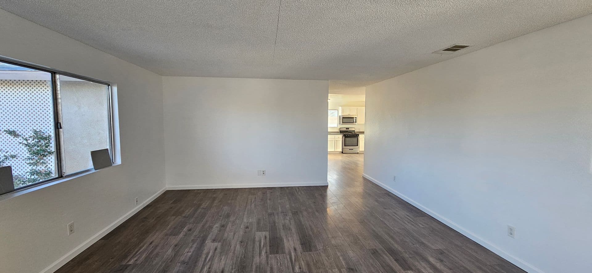 California City House: 19625 81st St
