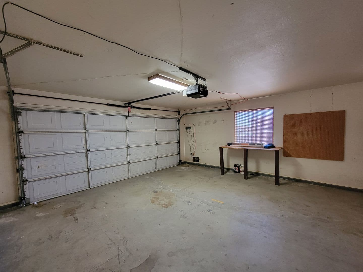 California City House: 20213 Airway Blvd
