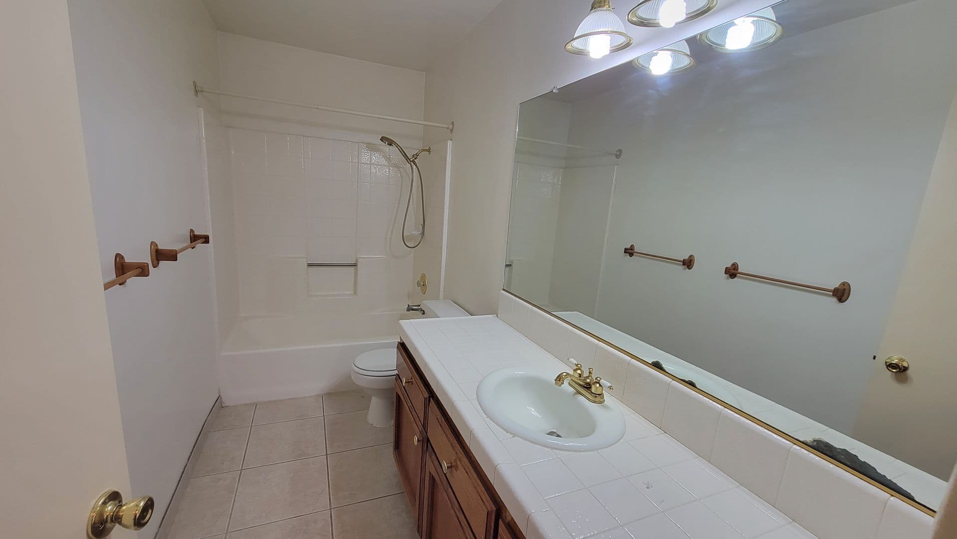 California City House: 11136 Rome Beauty Dr
