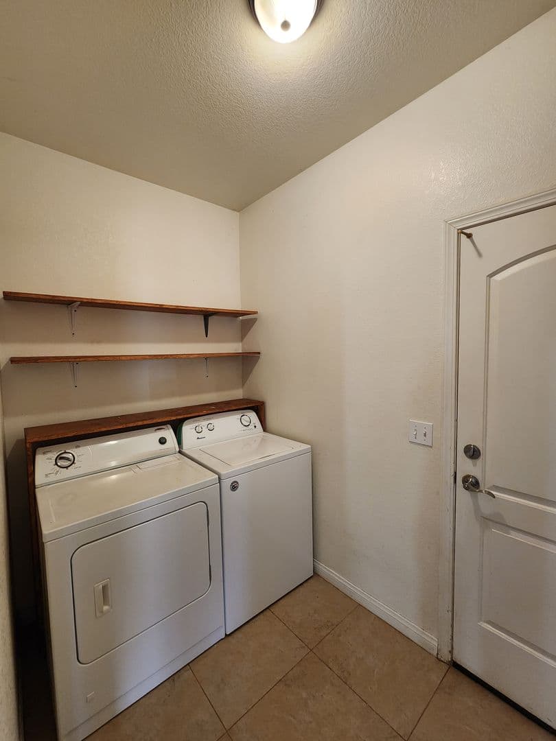 California City Apartment: 8536 Aspen Ave #A
