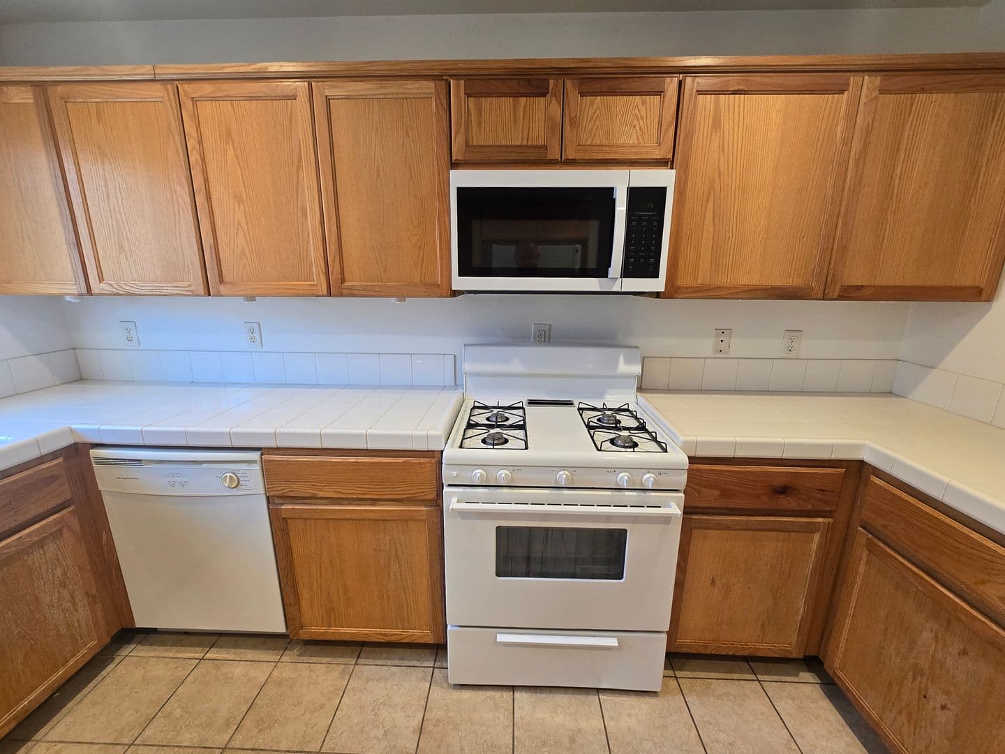California City Apartment: 9300 Holly Ave #3