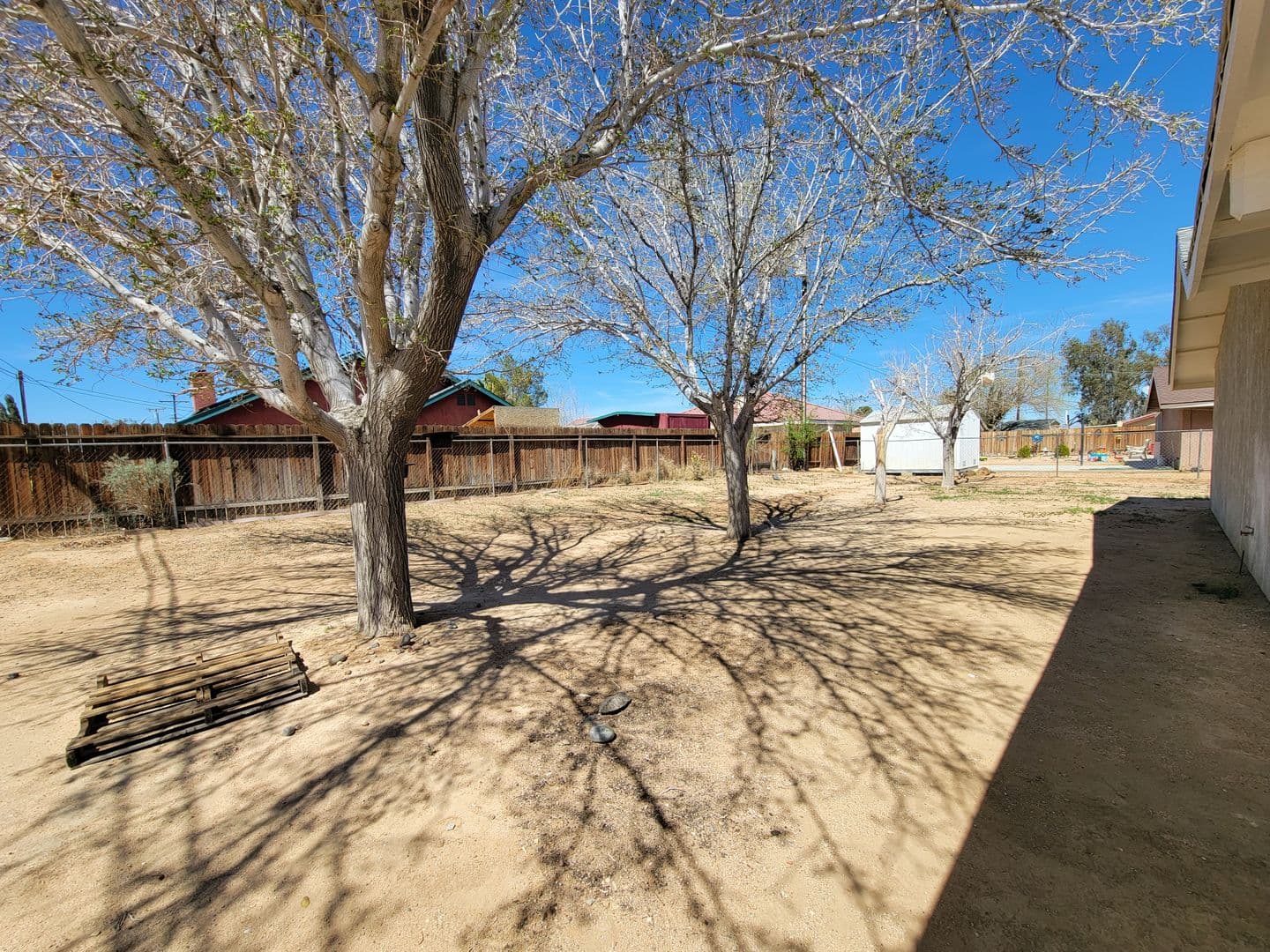 California City House: 20213 Airway Blvd
