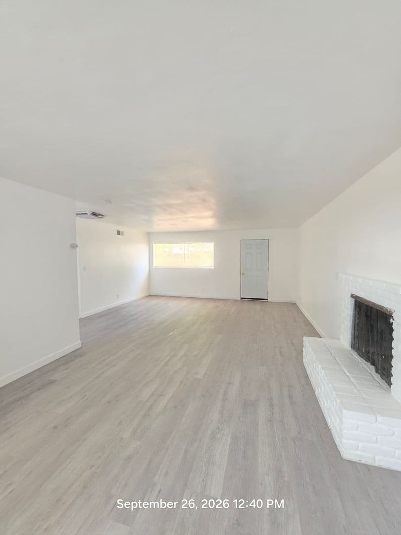 Lancaster Apartment: 1118 E Avenue K