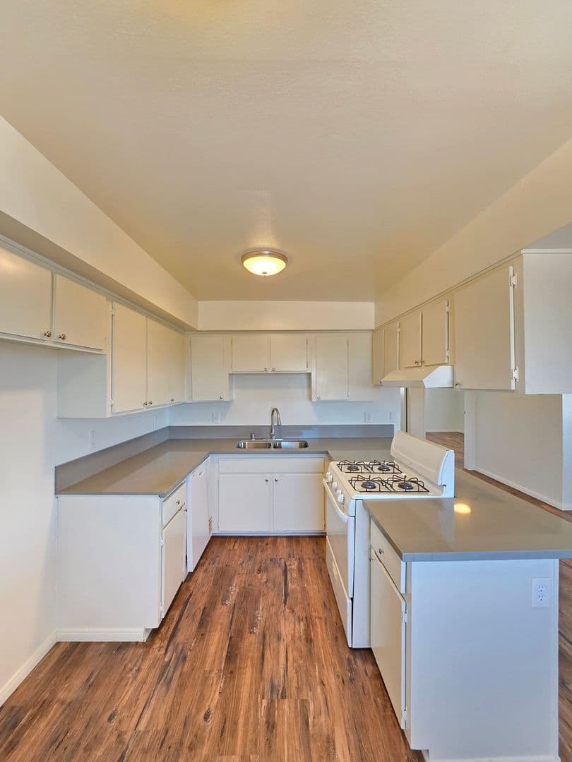 California City Apartment: 8342 Columbine Ave #C