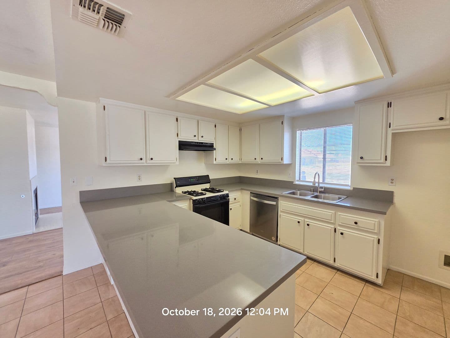 California City House: 20213 Airway Blvd
