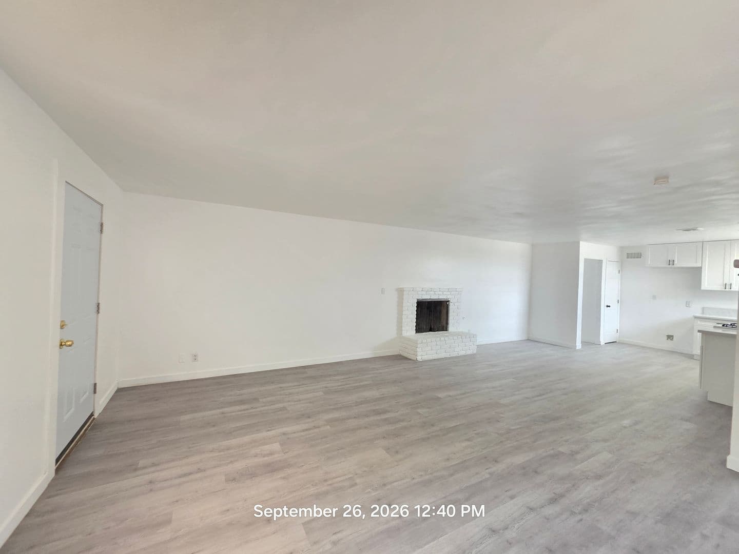 Lancaster Apartment: 1118 E Avenue K
