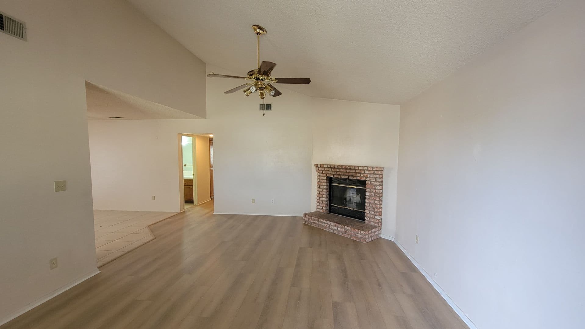 California City House: 11136 Rome Beauty Dr