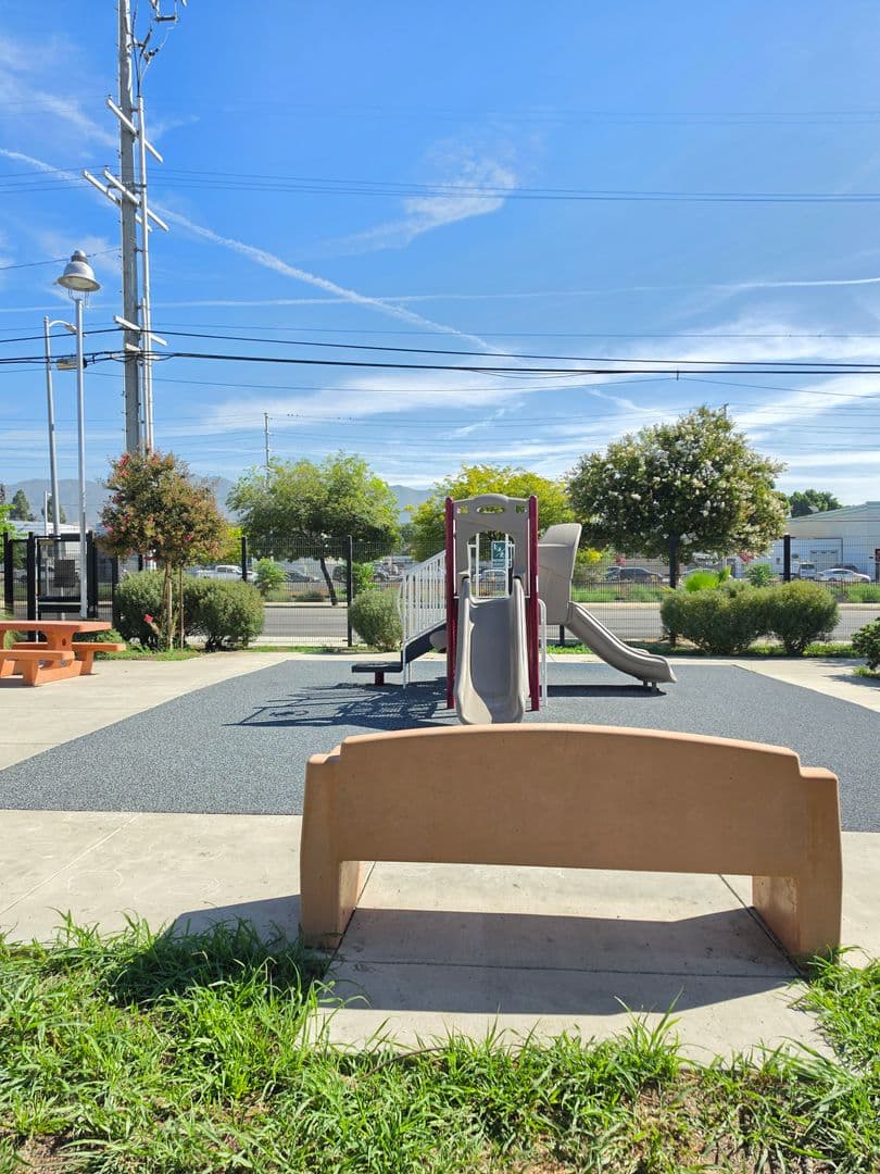 Sylmar House: 14910 W Castille Way