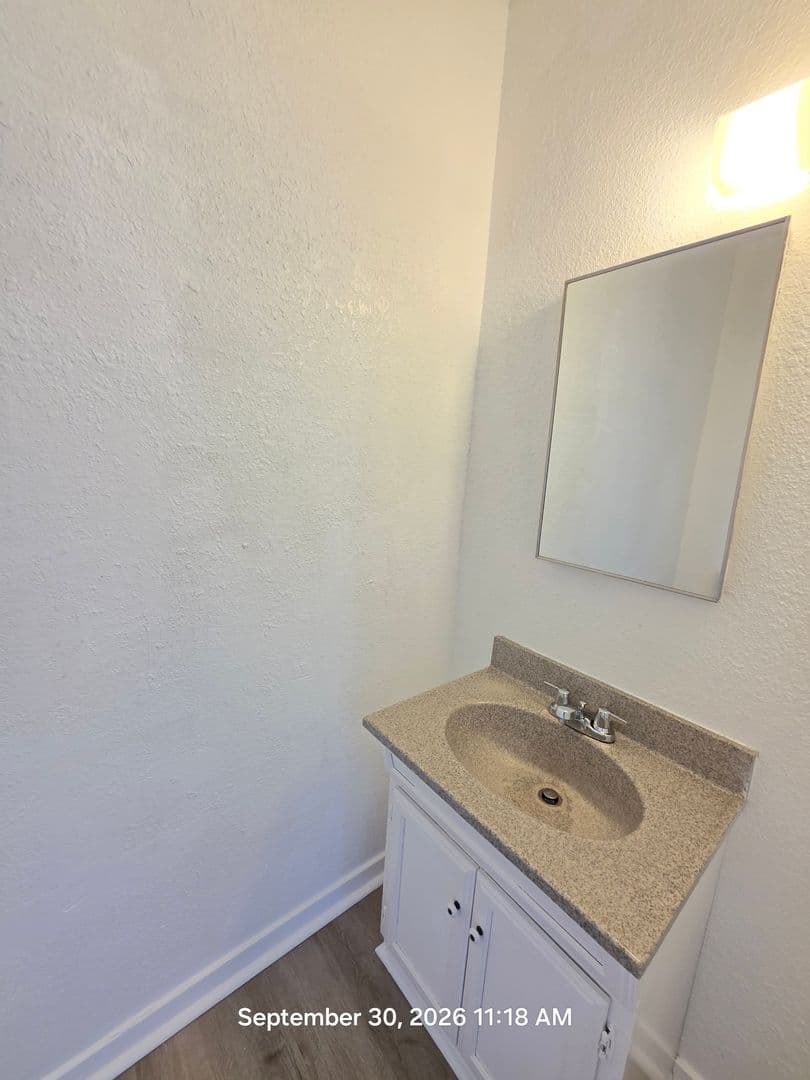 North Edwards Apartment: 13057 Davenport St
