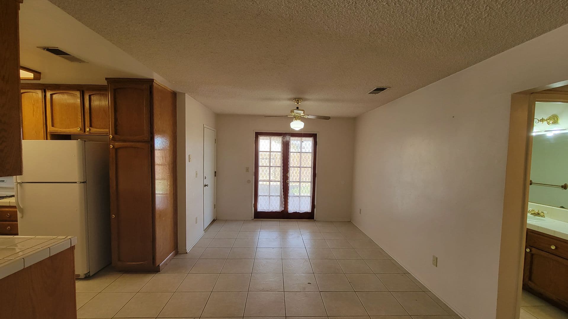 California City House: 11136 Rome Beauty Dr