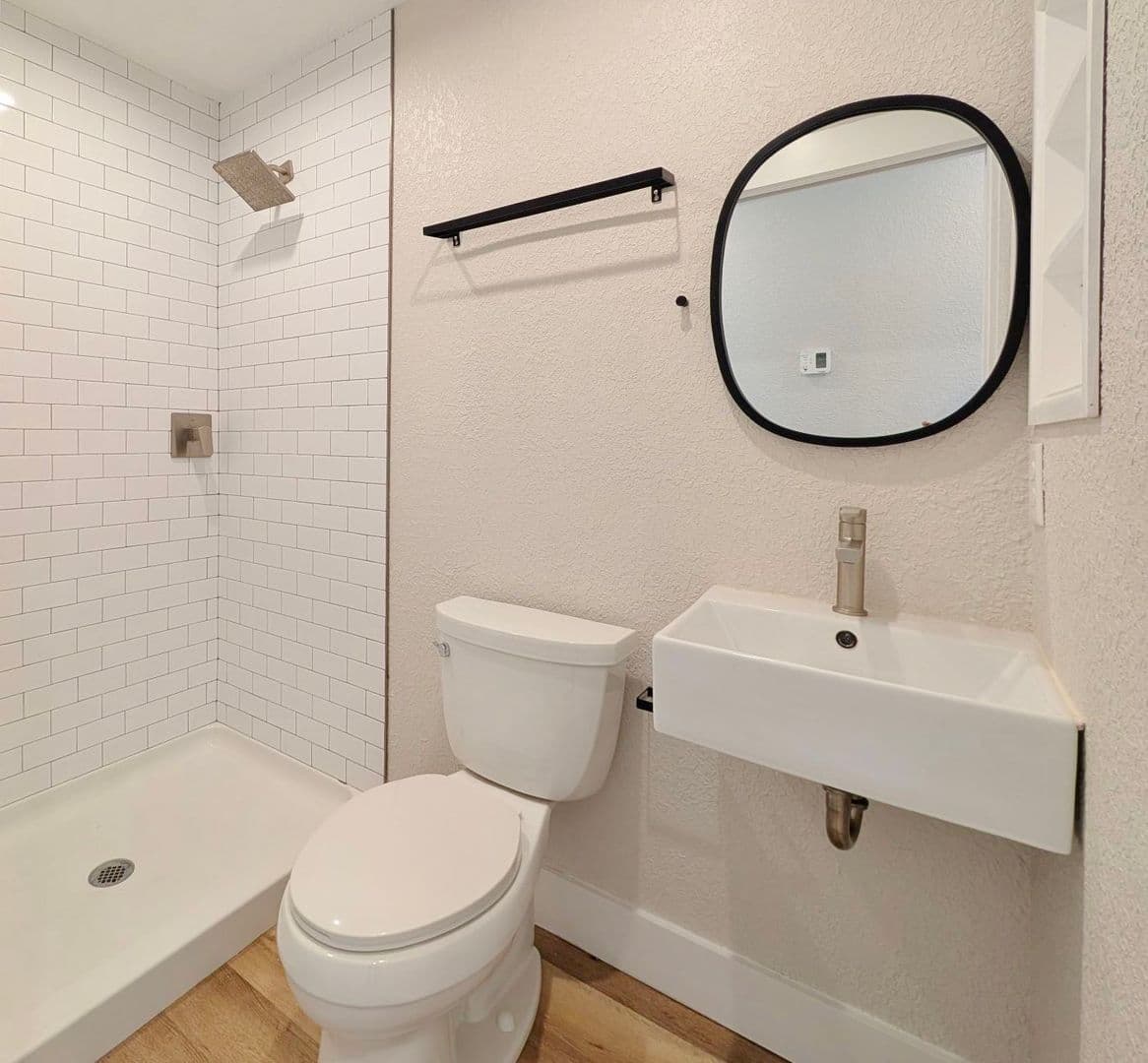 Jacksonville Apartment: 412 E Ashley St