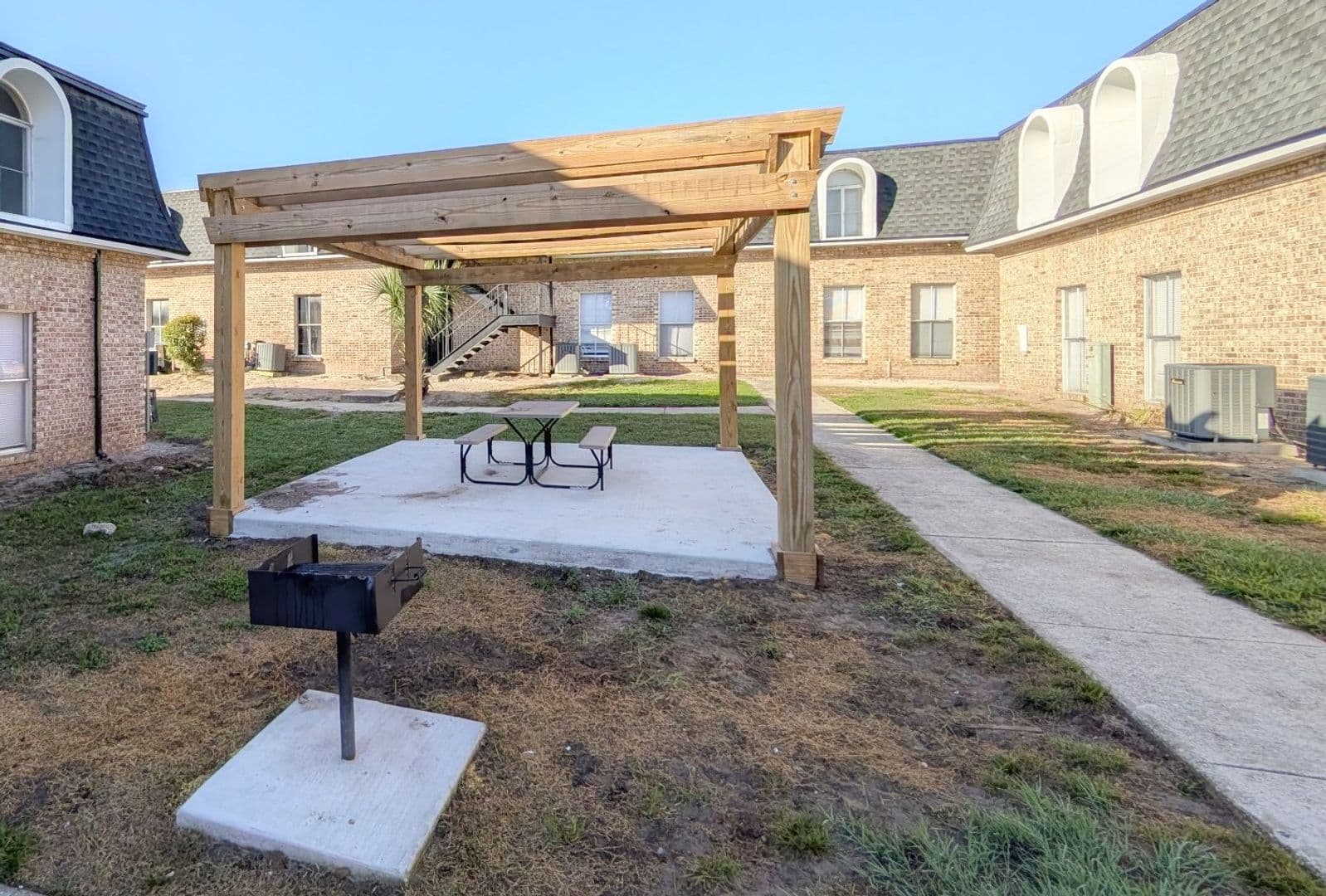 Jacksonville Apartment: 7201 Arlington Expy