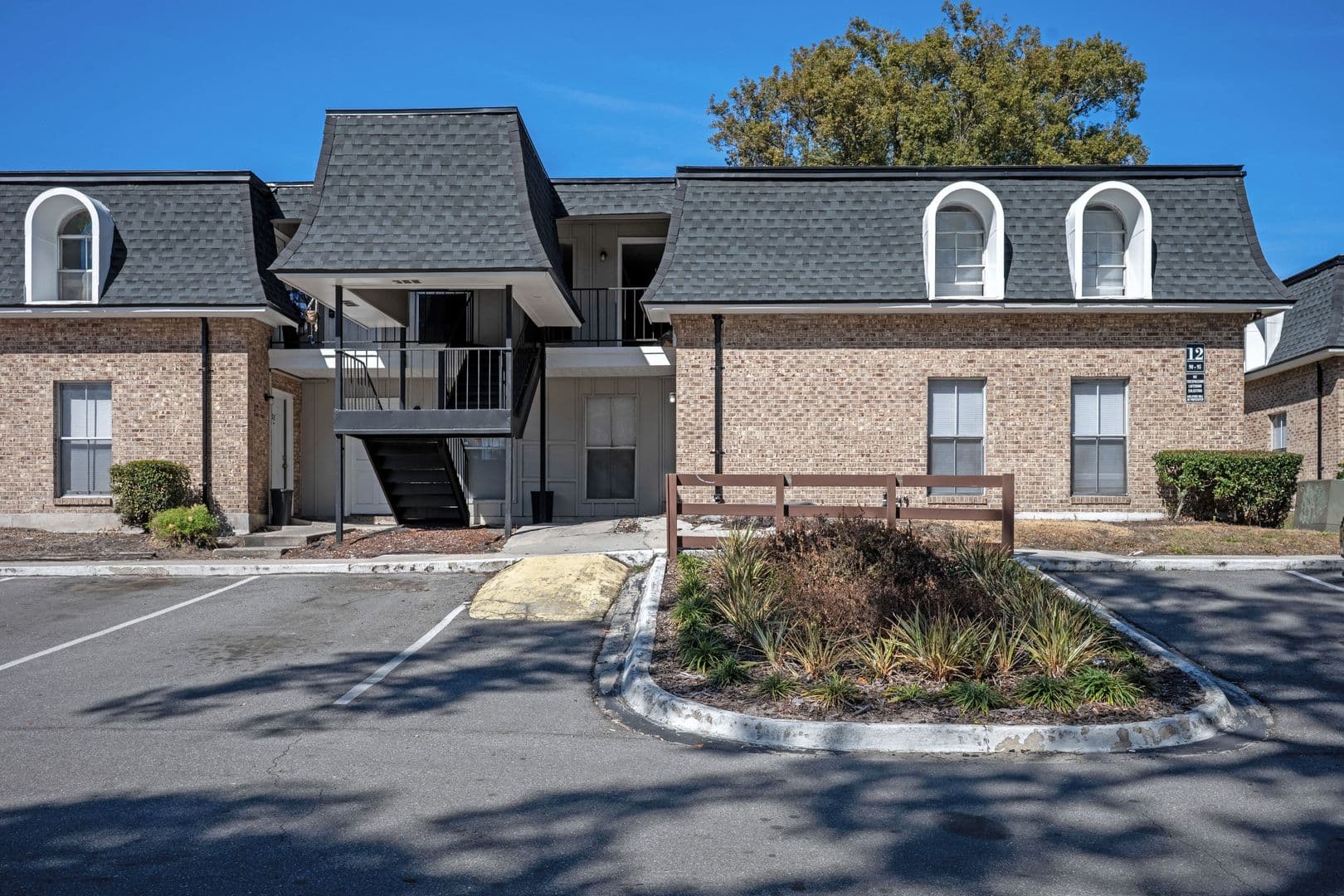 Jacksonville Apartment: 7201 Arlington Expy