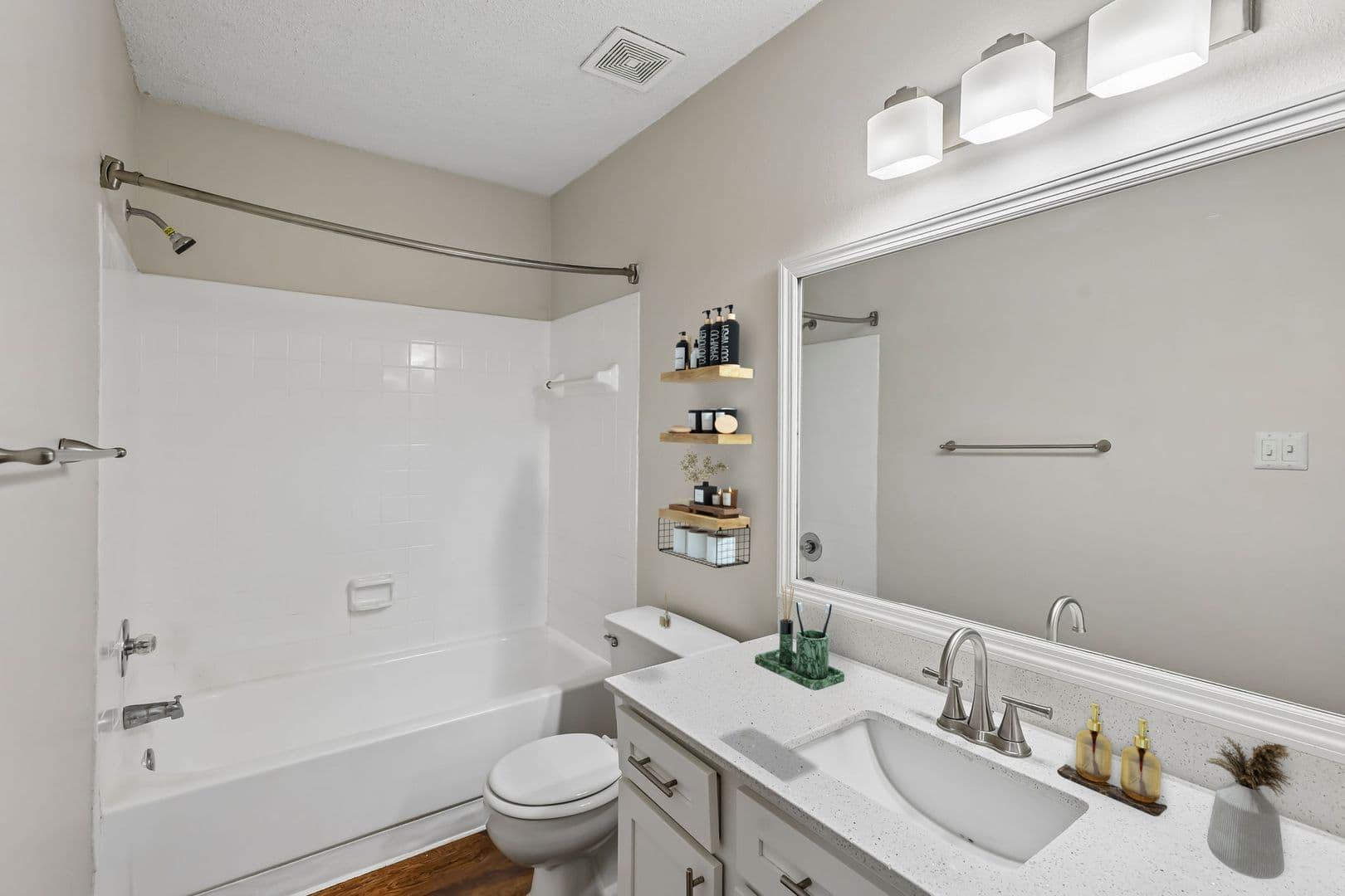 Atlantic Beach Apartment: 2768 Jimmy Buffett Memorial Highway
