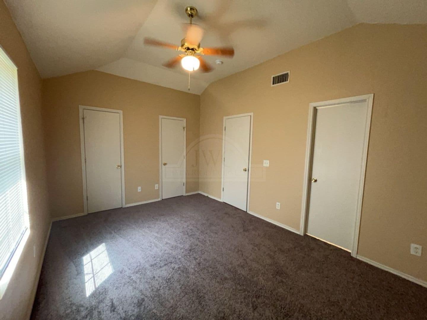 Killeen Apartment: 4004 Madison Ave.