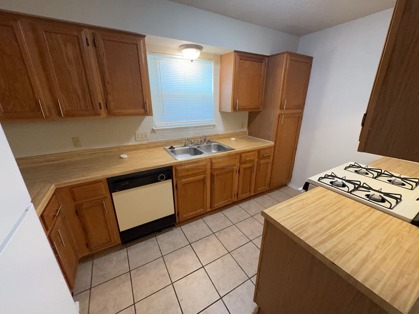 Killeen House: 1115 Wales Dr