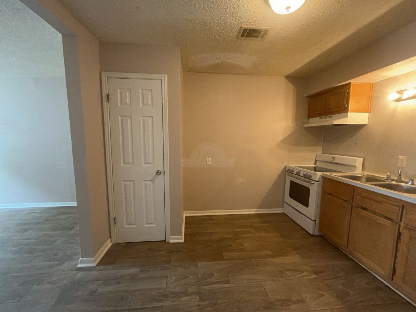 Copperas Cove Apartment: 105 W. Reagan Ave