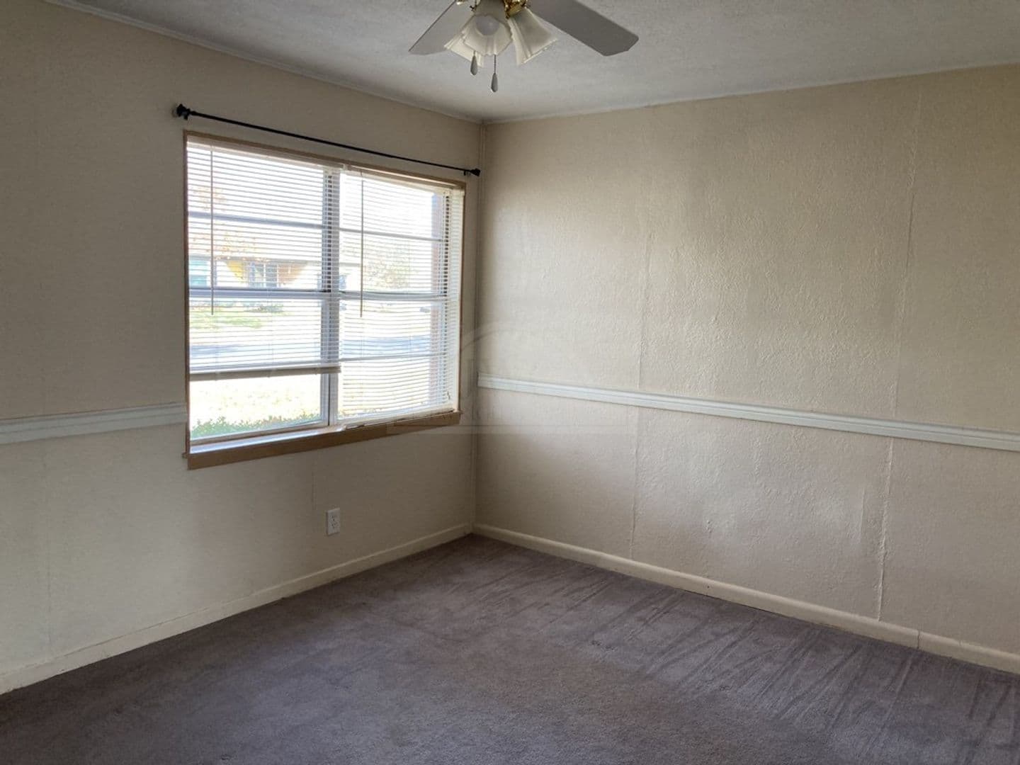 Copperas Cove House: 303 Ridge St