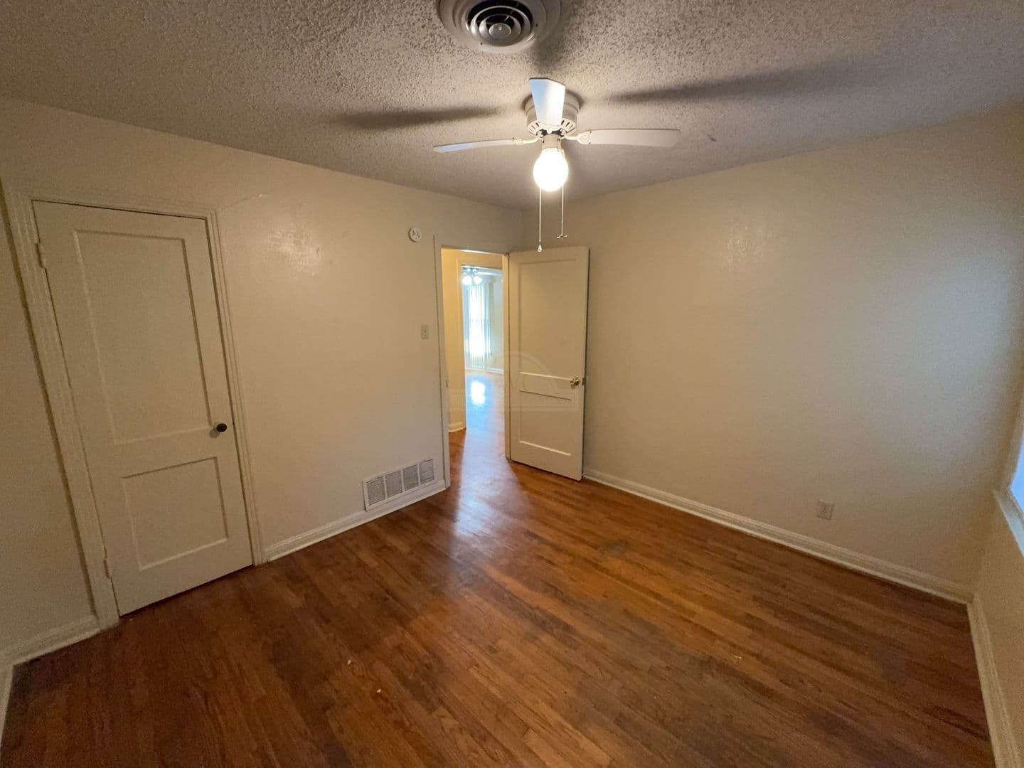 Killeen House: 905 Carlisle St.