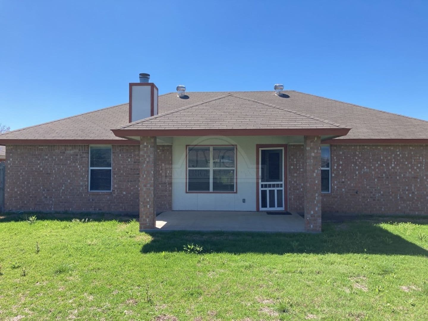 Killeen House: 303 Leo Ln