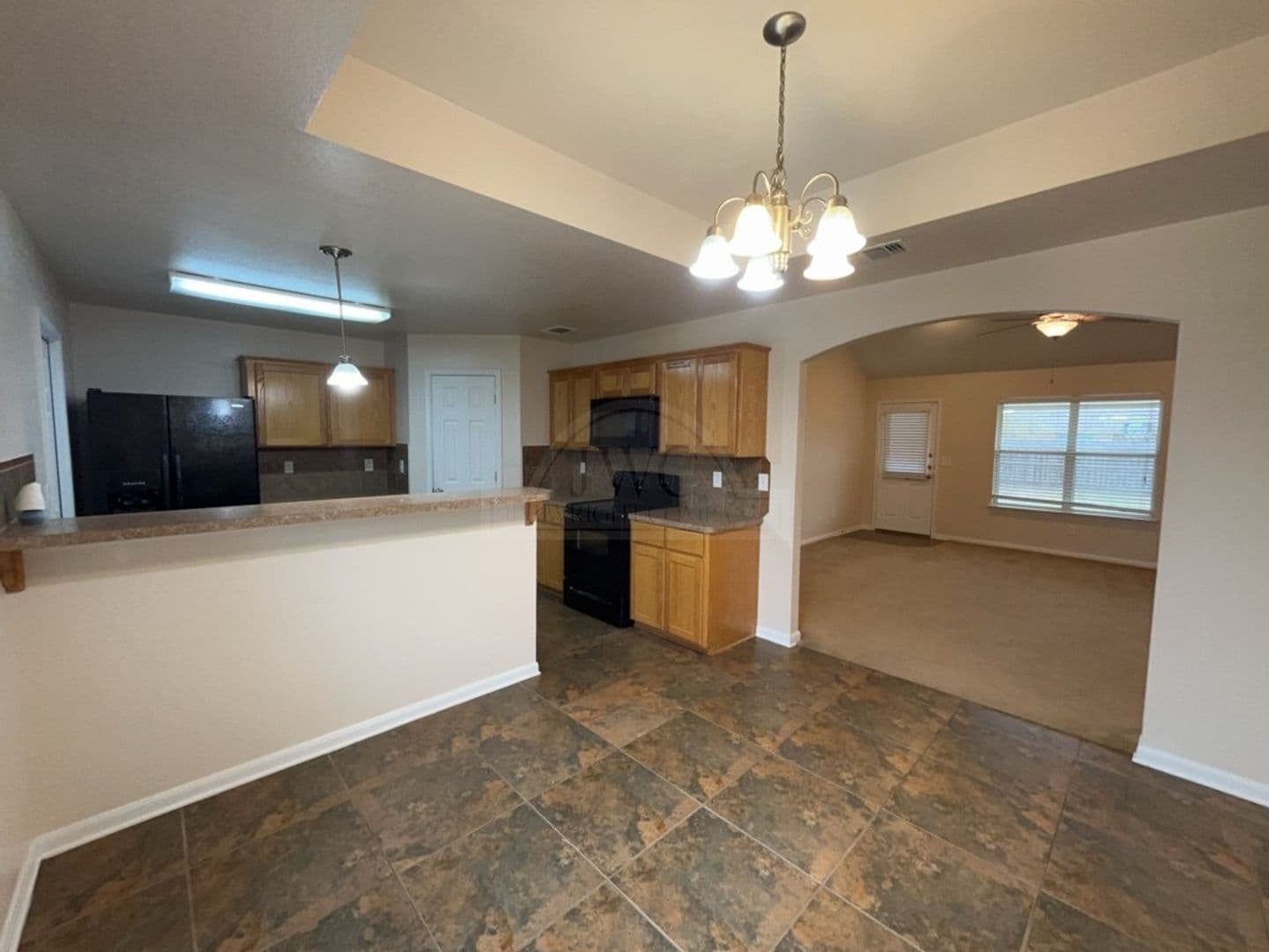 Killeen House: 303 Leo Ln