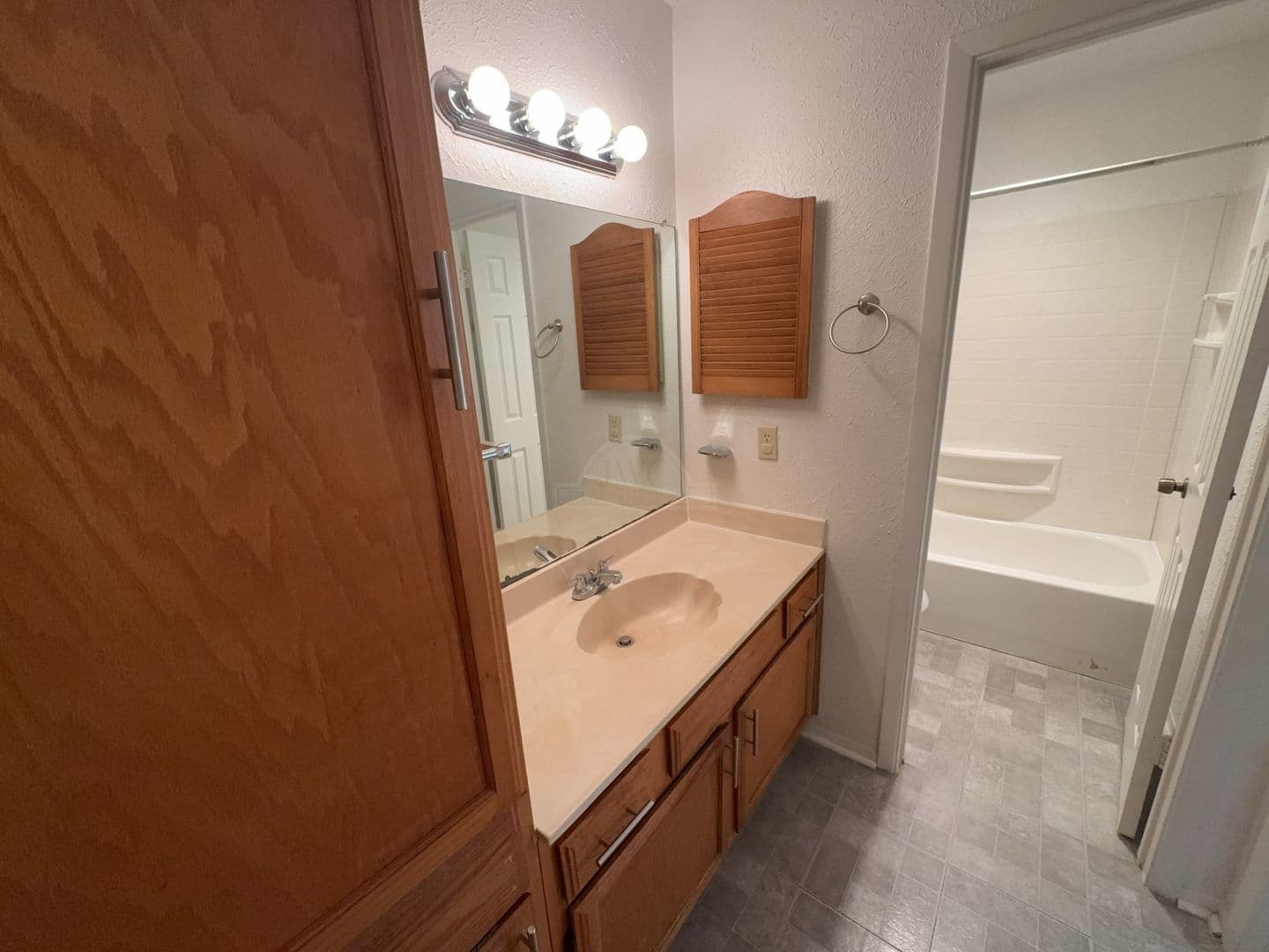 Killeen House: 1115 Wales Dr