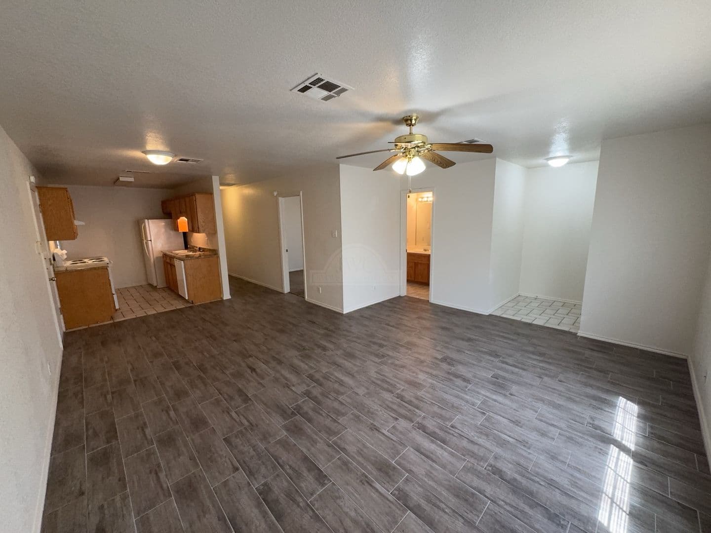 Killeen Apartment: 900 McDaniel Cir