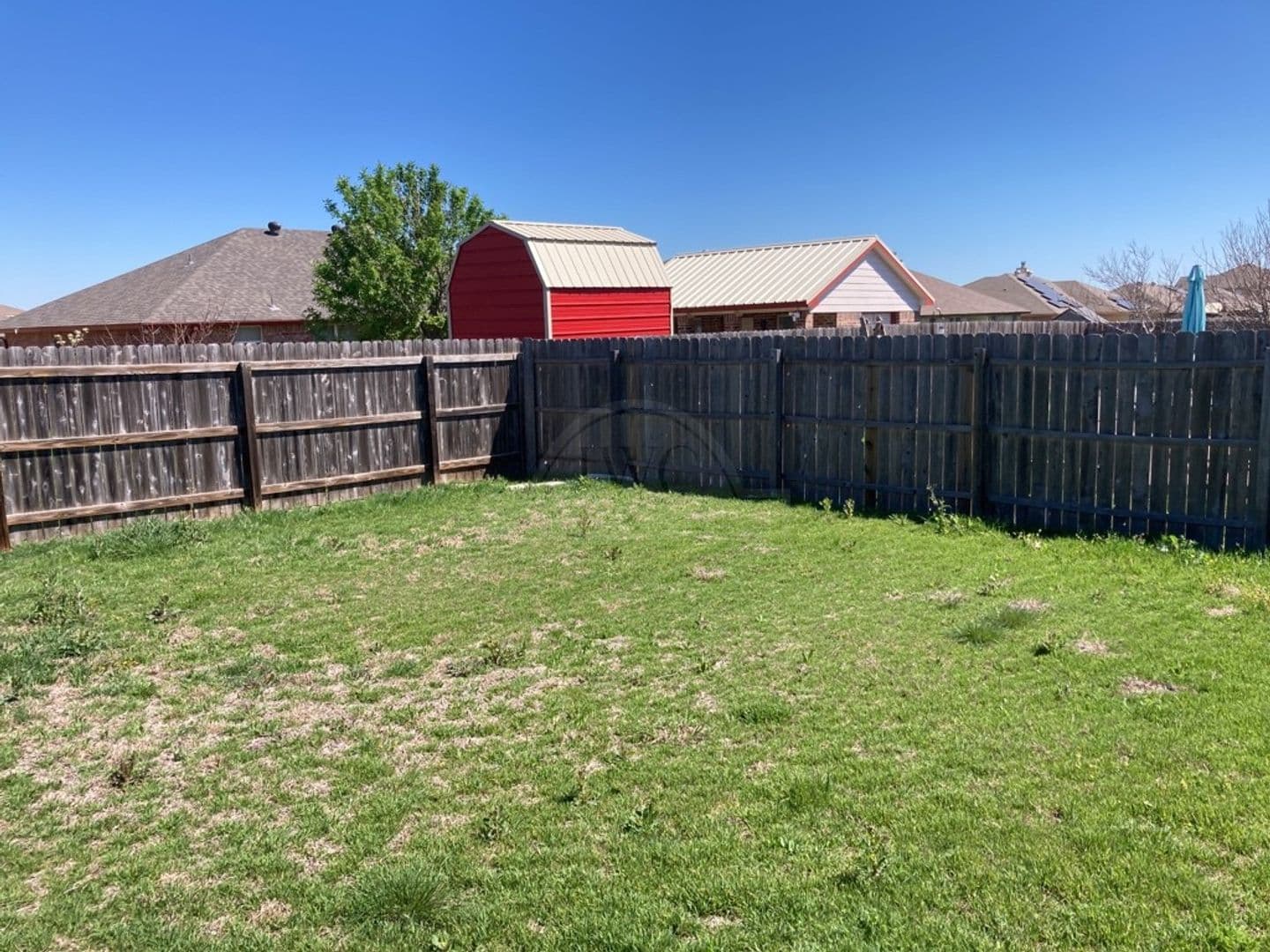 Killeen House: 303 Leo Ln