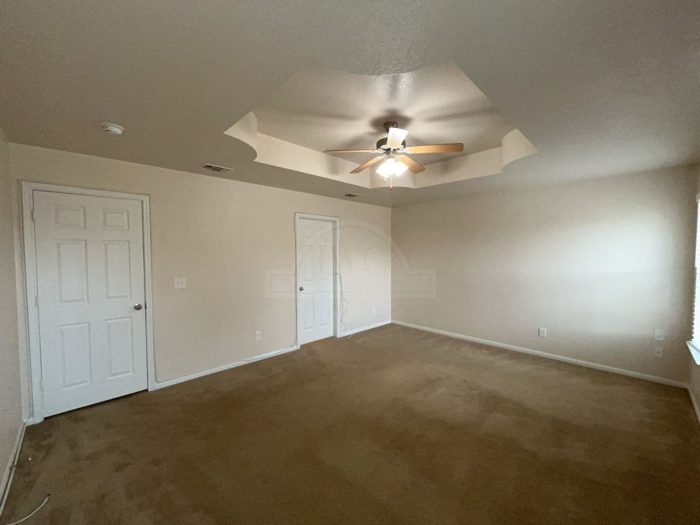 Killeen House: 303 Leo Ln