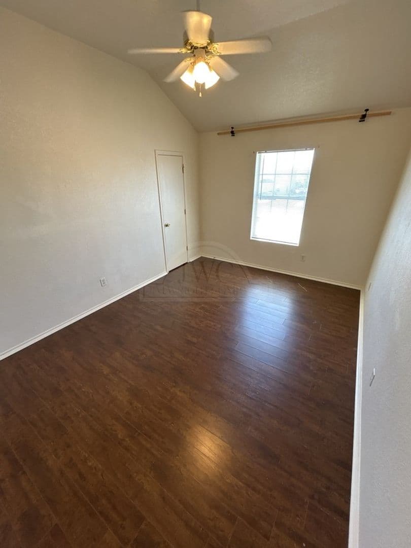 Killeen Apartment: 4410 Jeff Scott