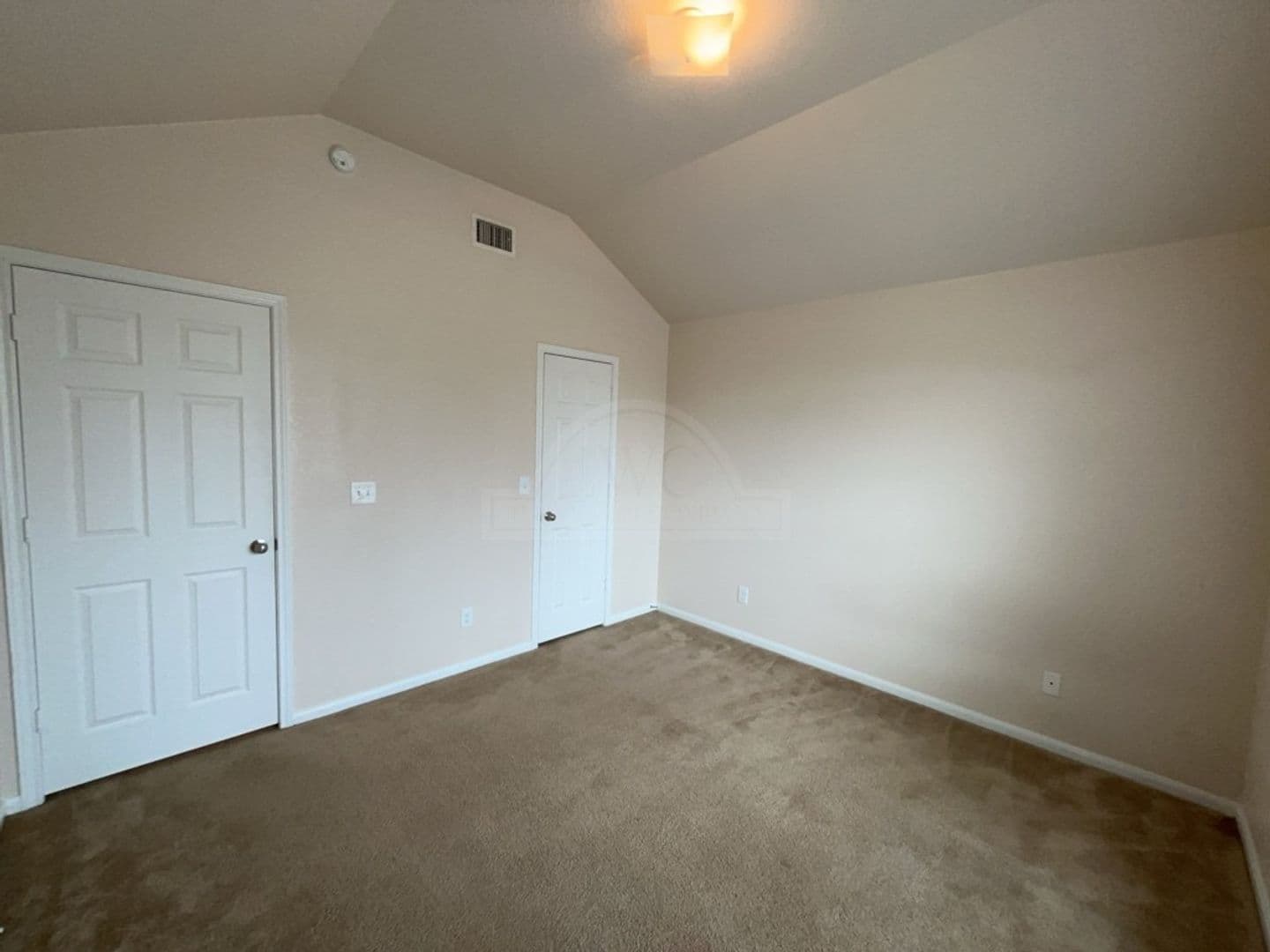 Killeen House: 303 Leo Ln