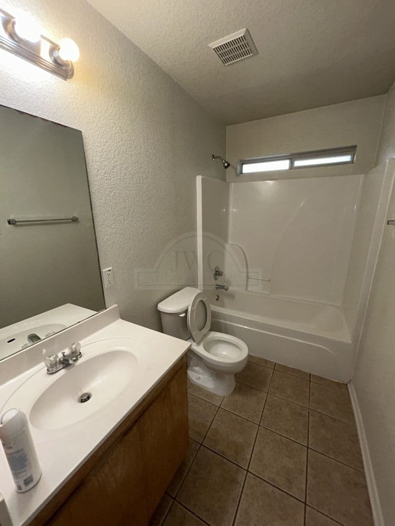 Harker Heights Apartment: 207 Dale Earnhardt