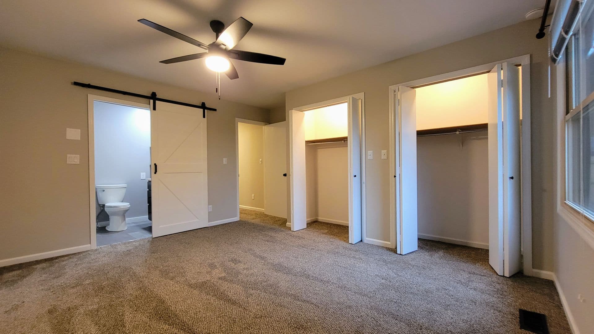 Champaign Condo: 1601 Coventry Dr. Apt. #B