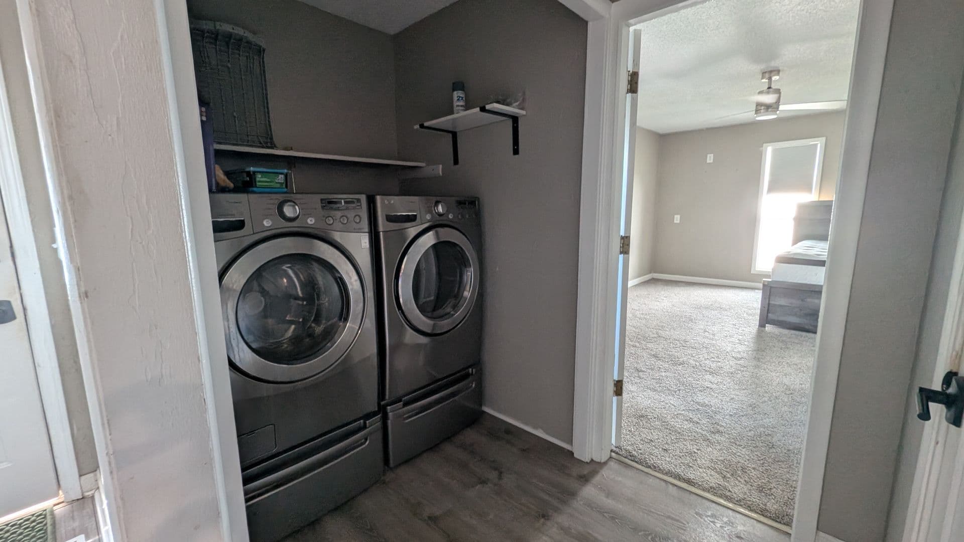Charleston House: 1532 2nd St Charleston