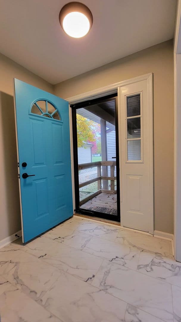 Champaign Condo: 1601 Coventry Dr. Apt. #B
