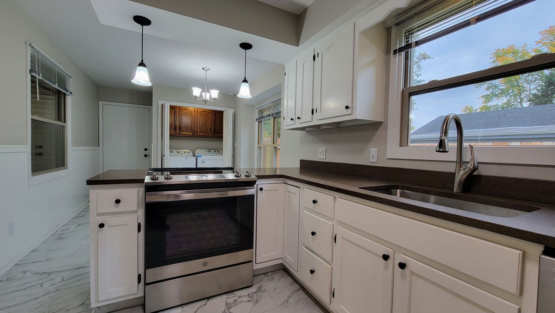 Champaign Condo: 1601 Coventry Dr. Apt. #B