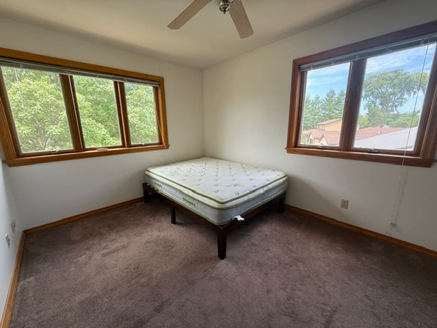 Urbana Apartment: 3202 Chatham Dr