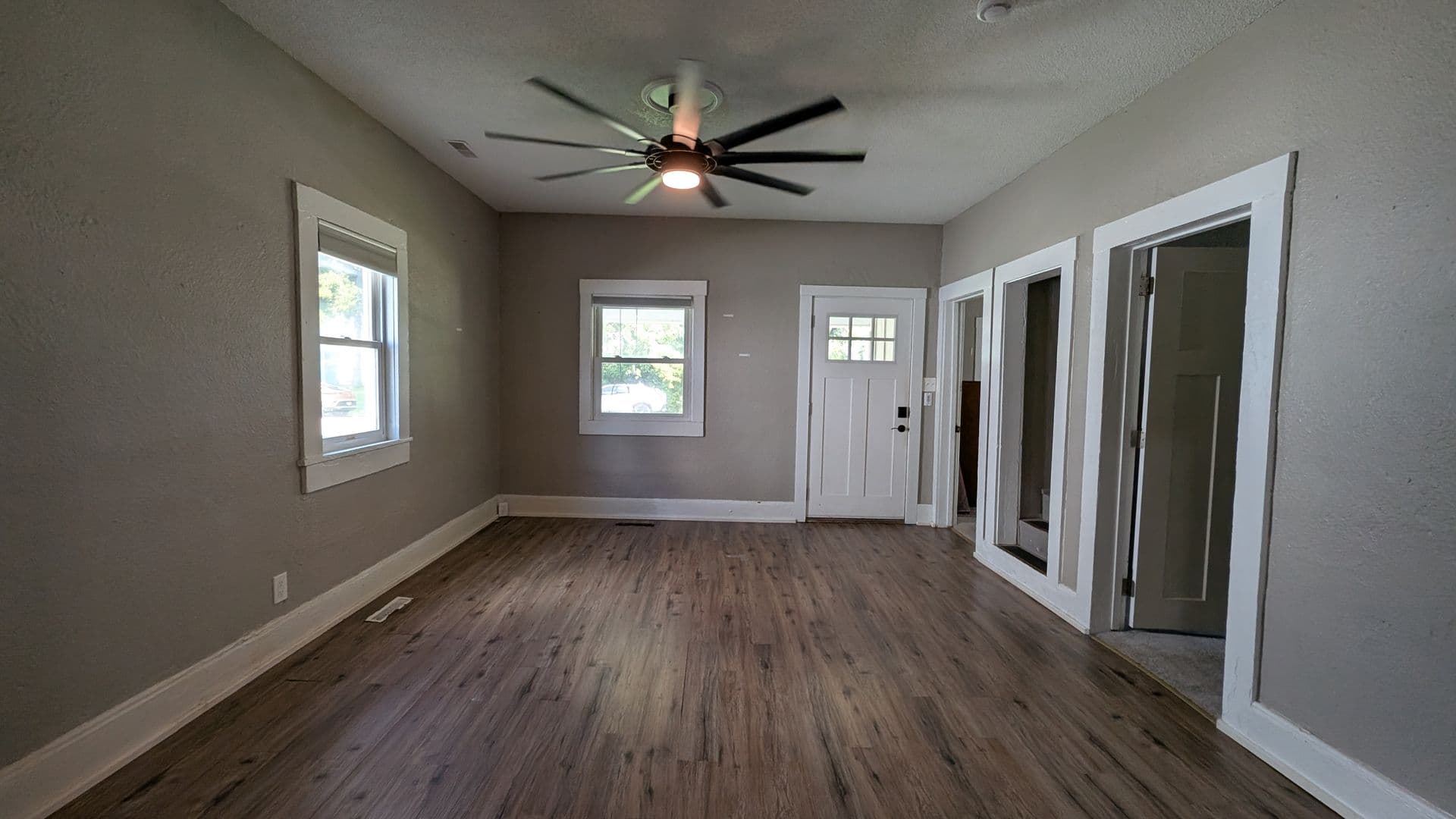 Charleston House: 1532 2nd St Charleston