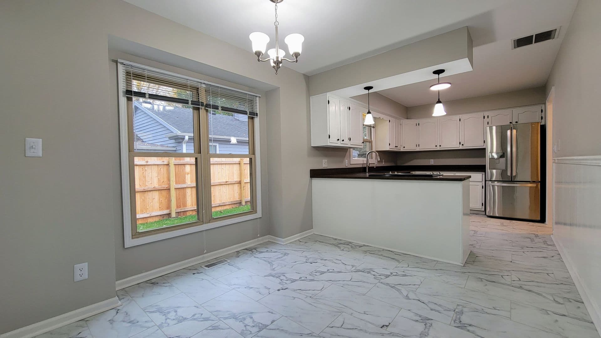 Champaign Condo: 1601 Coventry Dr. Apt. #B