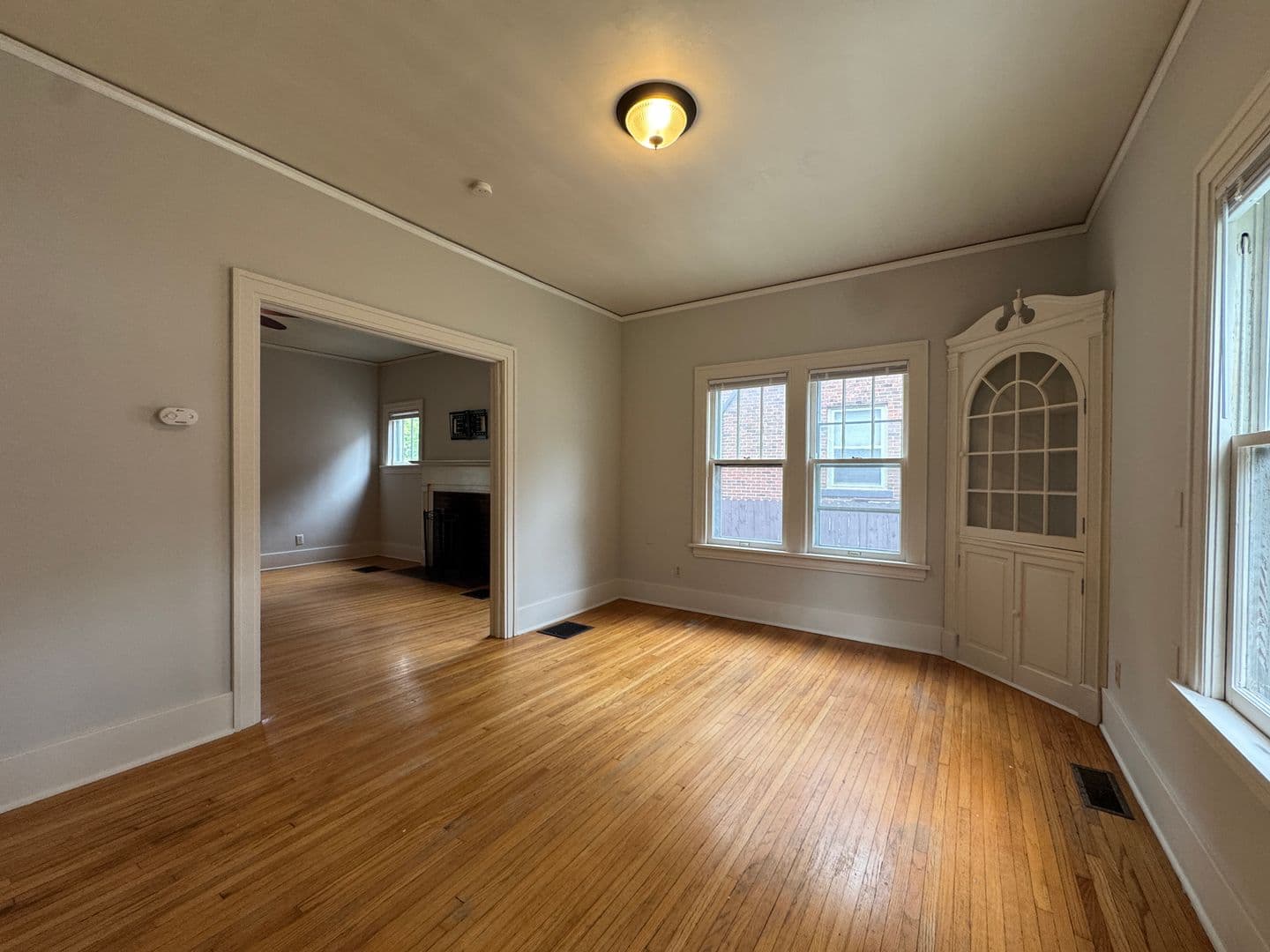 Urbana House: 1004 S Busey Ave - Urbana 61801