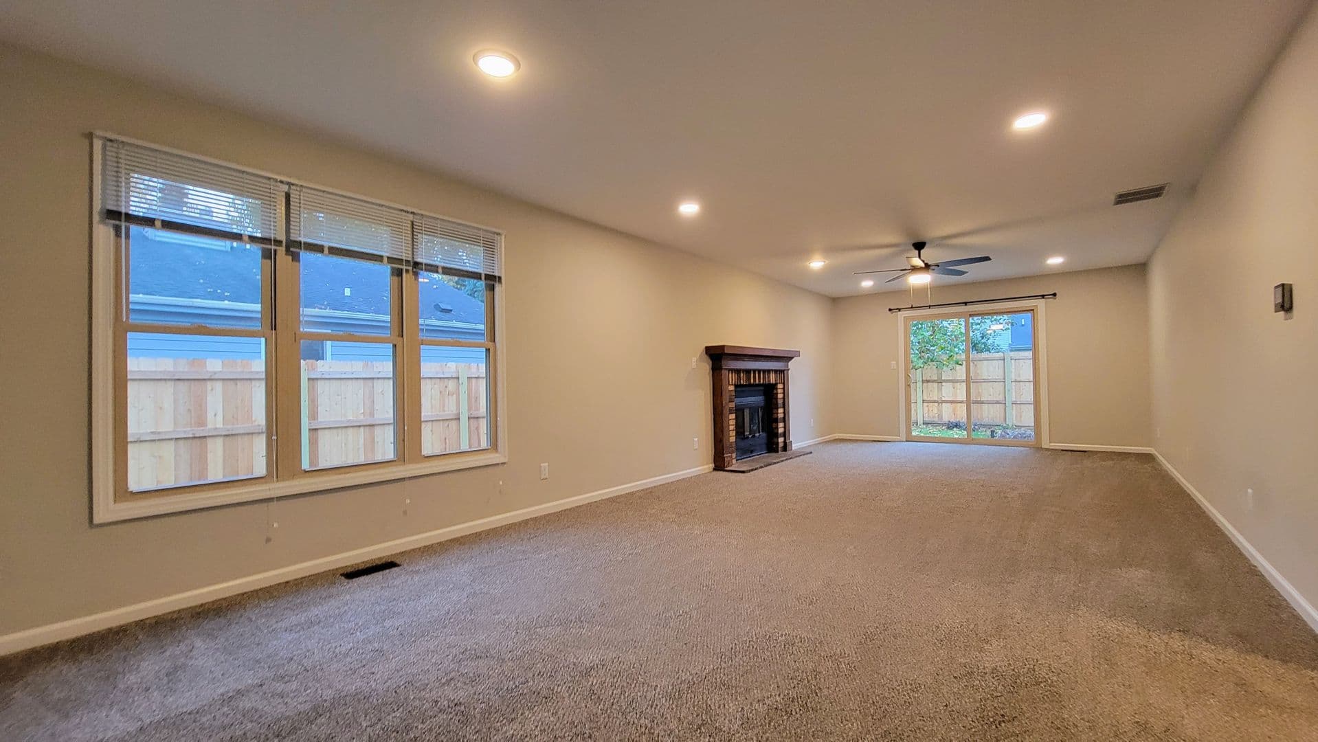 Champaign Condo: 1601 Coventry Dr. Apt. #B
